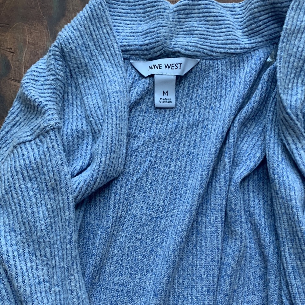 Blue sweater - Picture 2 of 3